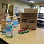 Los programas Twin Cities Meals on Wheels proporcionan Blizzard Boxes (comidas de emergencia) a los beneficiarios en el otoño.